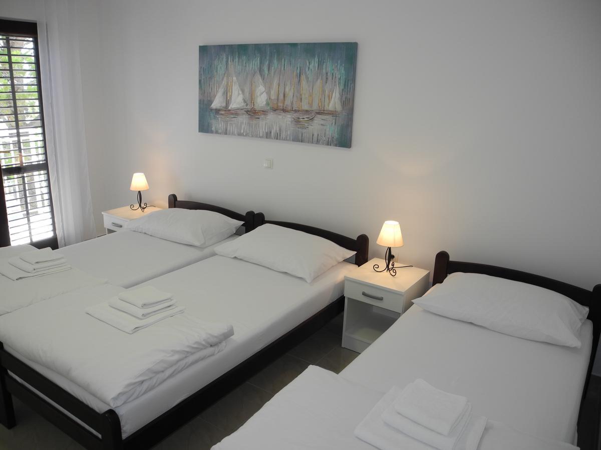 Apartments Nives Crikvenica Kültér fotó